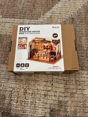 Rolife DIY Miniature House - Becka's Baking House (Brown)